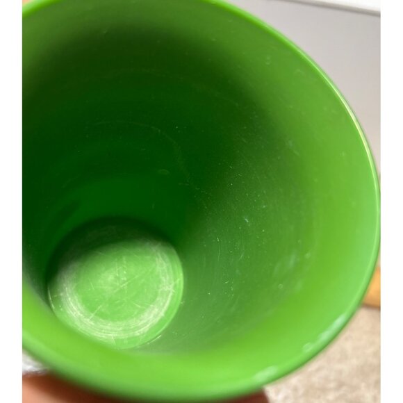 Tupperware Bell Tumbler Cups Sippy Cups Green Red Yellow Blue Set of 7 - Picture 5 of 8